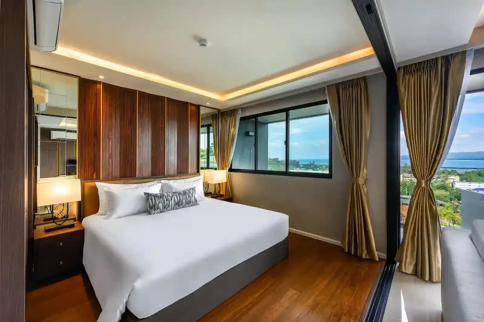 Mida Grande Resort Condominiums — photo 7