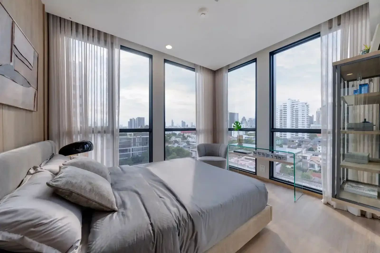 The Issara Sathorn — photo 8