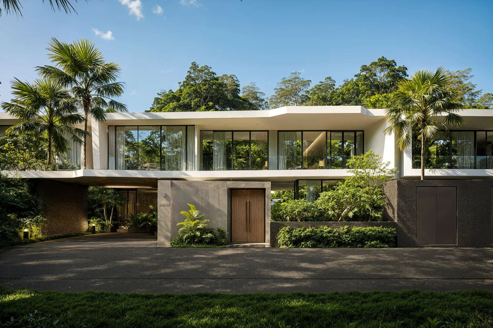 Enigma Villas Naiharn — photo 1